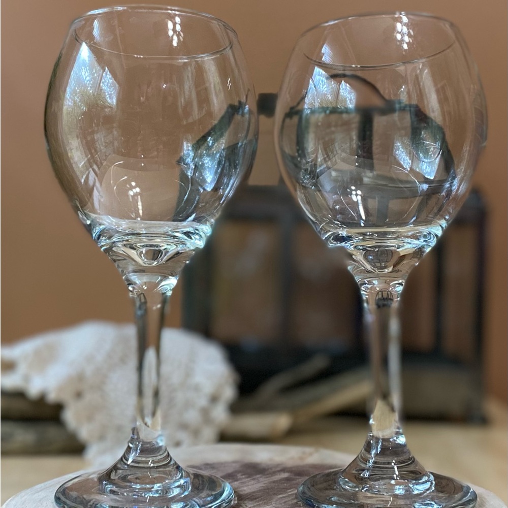 Elegant Clear Wine Glass Goblet Set